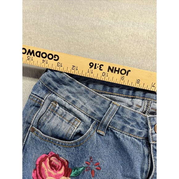 Boohoo Rose Flower Embroidered Light Wash Jeans Ripped High Waisted Size 4 - Picture 10 of 12